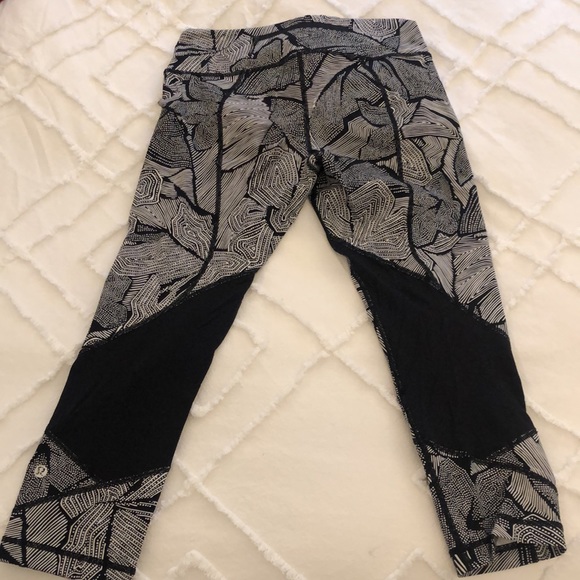 Lululemon Luxtreme Crops - Picture 2 of 3